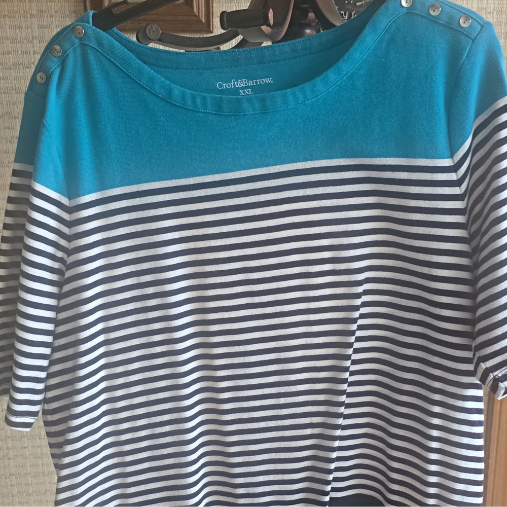 Croft & Barrow Women's 2XL Knit Striped Blouse Round Neck Button Accent